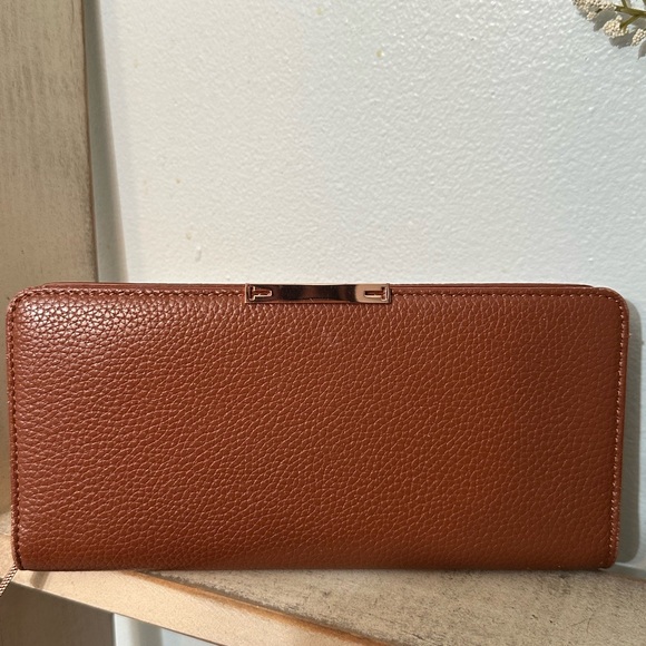Ted Baker Tan Leather Zip Wallet - Picture 2 of 12
